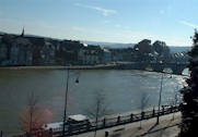 Namur : l'avenue Huart, la Meuse et le Pont de Jambes (Photo Marie-Anne Delahaut, Institut Jules-Destrée)